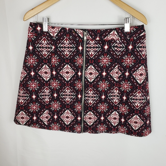 H&M Dresses & Skirts - 3/$20 H & M Merlot & Black Aztec Print Skirt Sz 12
